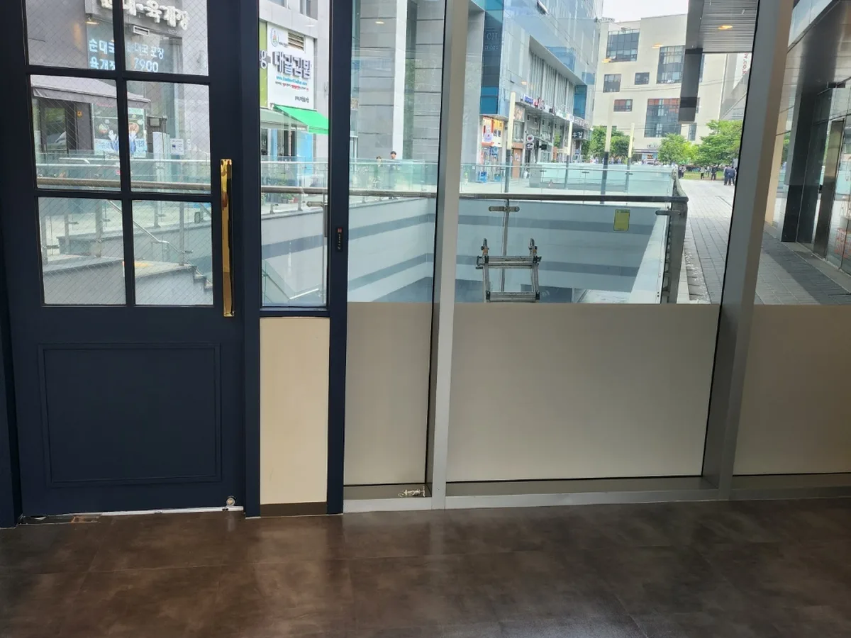 세종시 산울동 사무실 마감재 파티션 구역 위생청소 사례 - 행진크린